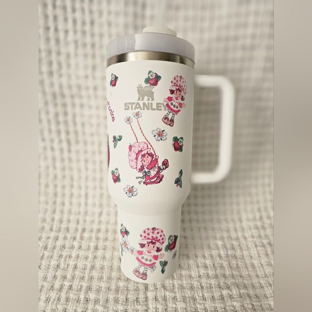 Stanley 40 oz. Adventure Quencher H2.0 Tumbler with Strawberry Shortcake Images